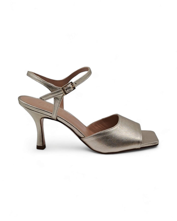 Cloe Sandal T. 7.5 Platinum Laminate