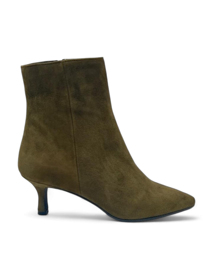 Ilenia Barolo suede ankle boot