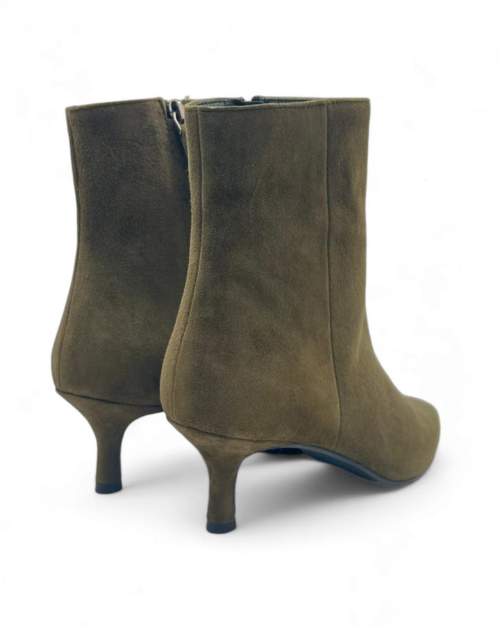 Ilenia Barolo suede ankle boot