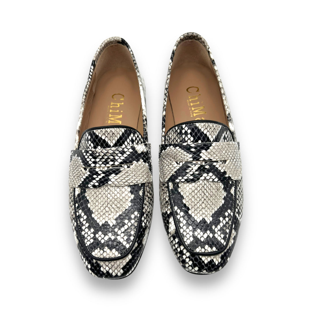 Pit print moccasin. Rock/Black