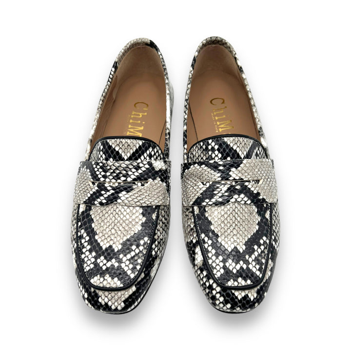 Pit print moccasin. Rock/Black