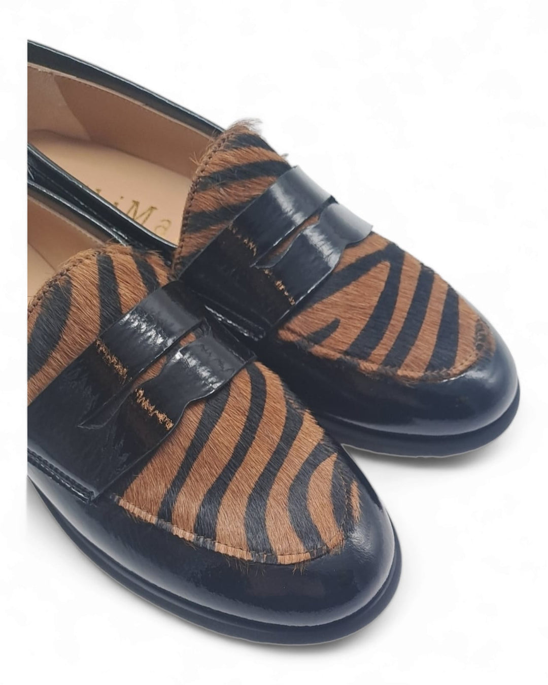 Manal Moccasin Patent Black / Pony Tiger