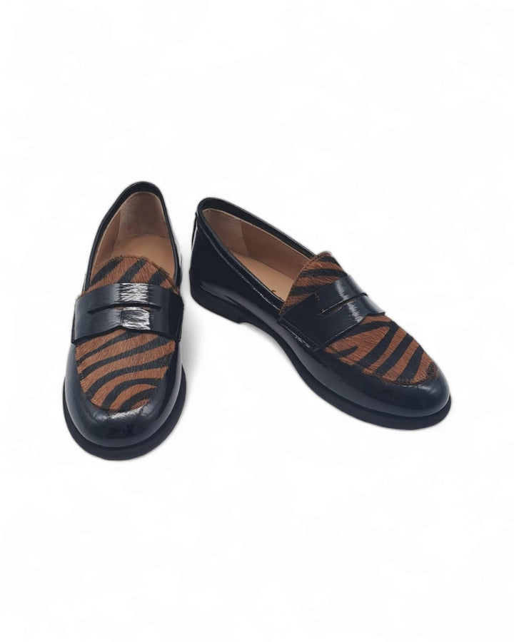 Manal Moccasin Patent Black / Pony Tiger